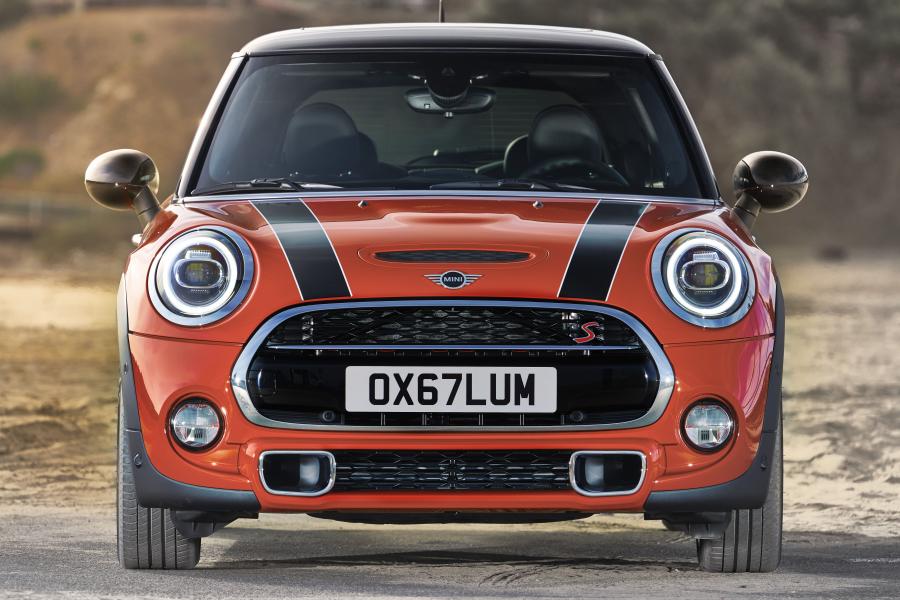  Mini Cooper S (F56) 2018 года  (WW) (фото 22 из 196)
